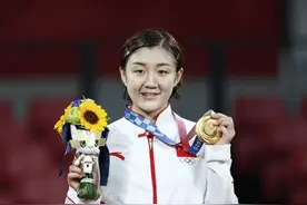 刘国梁曾对陈梦说：奥运会女子乒乓球拿过一次单打冠军，不叫成功图片