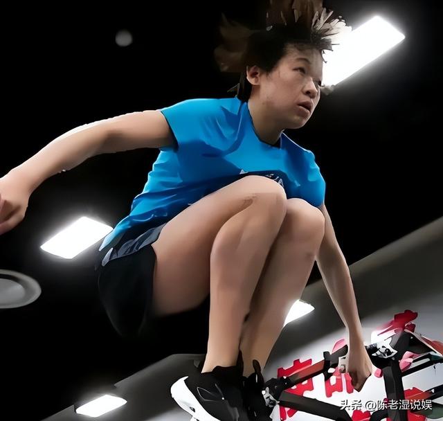 人民日报锐评全红婵捐赠直播收入，释放3大信号	，郭晶晶说对了