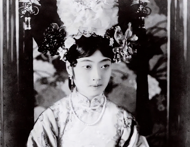 根本不算男人！清朝太监回忆：妃子洗澡不用手和避讳太监，侮辱人