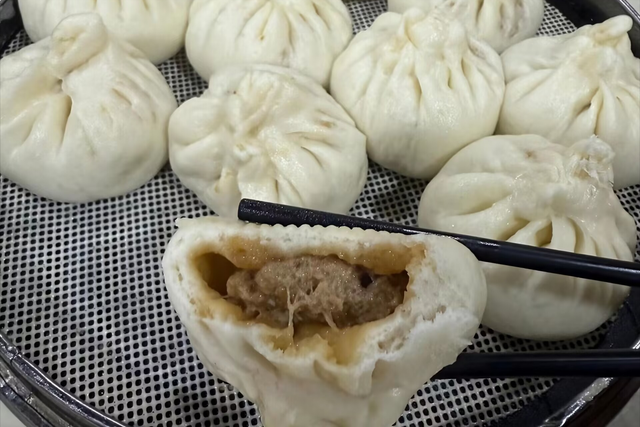 这座火车拉来的牛肉板面城，大多人都没怎么玩过