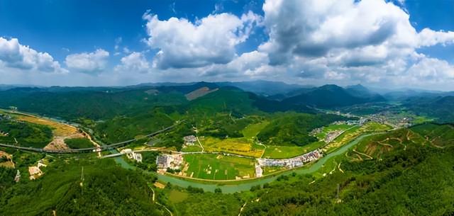 一键收藏！中秋遇国庆，带上这份旅游线路畅游肇庆！