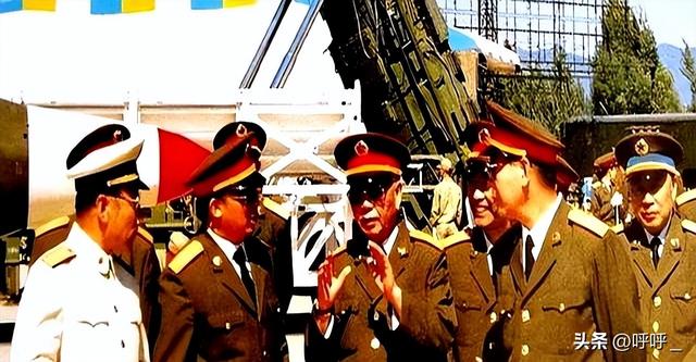 首！次访华就不尊重我国？中国当场撤走仪仗队：摆正态度再来吧，