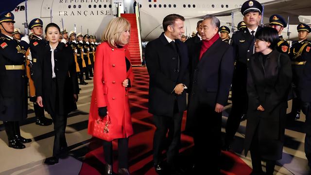 马克龙刚抵达北京，日本就传出杂音	，不许法国做一件事