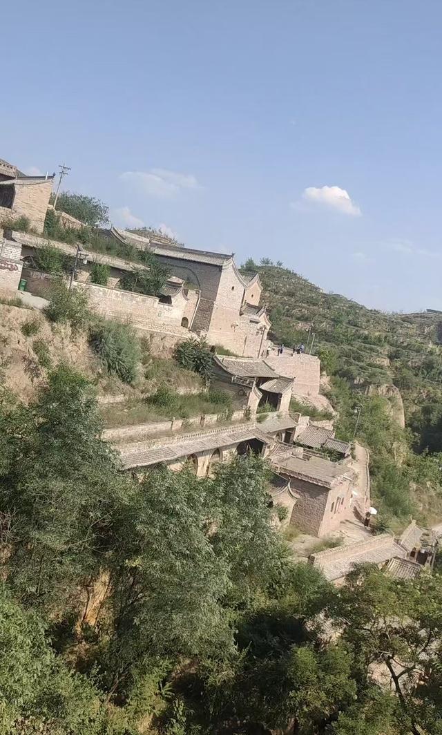 李家山 潜藏在黄土高原深处的布达拉宫