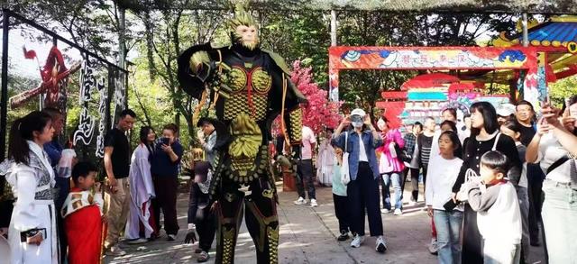 【商机】穿越焦作影视城过元旦，商机正燃！黄金商位火热招商中！