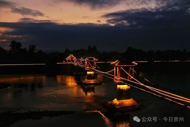 速来→崇州正上演初冬金色浪漫大片！