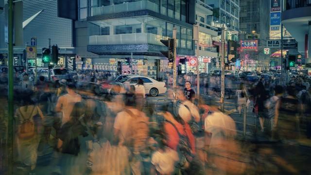 香港，富人的花园，穷人的牢笼