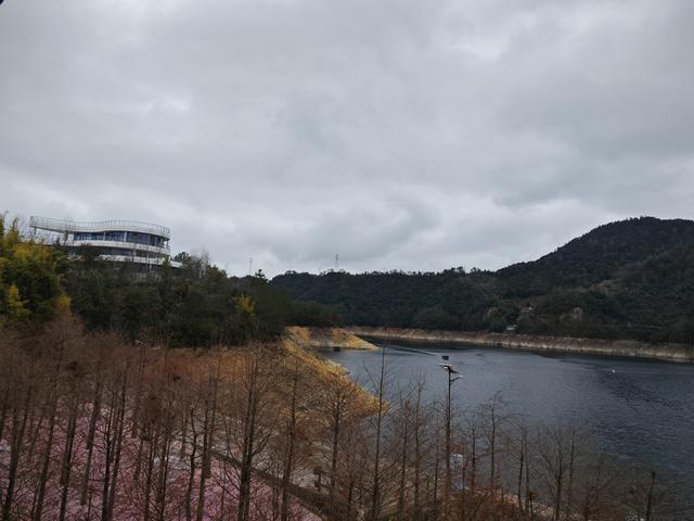 云和湖和龙泉剑