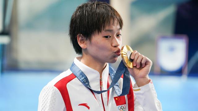 身材发胖风波不到30天，被人民日报点名的全红婵，让多少黑粉脸红