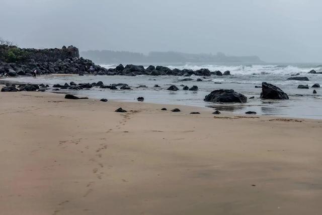 广西广东海南环游（十）存亮湾、硇洲灯塔
