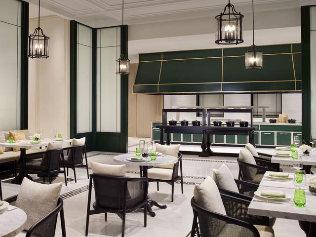 鎏光奢韵点亮冬日绮梦——苏州丽思卡尔顿2025圣诞新年季璀璨启幕