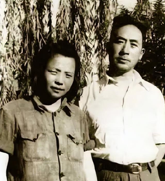 薄一波的两位亲家，一位开国将军，另一位官至副国级，他们是谁？