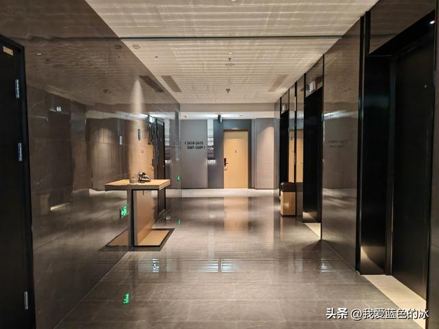 邯郸到邢台半个小时的路却两个小时才到，绿皮车一晚点就开始摆烂