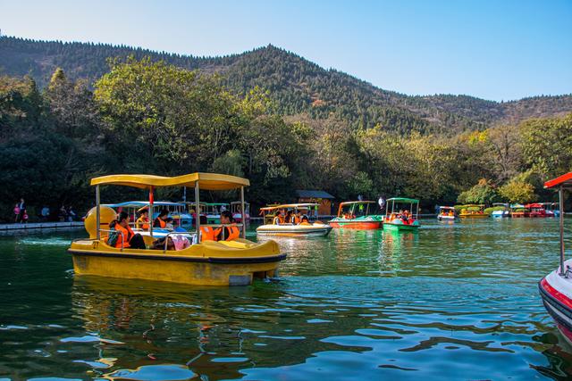 安徽宿州相山公园，一城山色半城湖，这里收集了一整个秋天的温柔