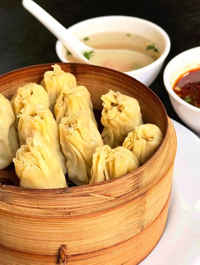 高铁穿云来！有问题，找警察“阿哥”~