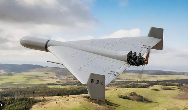 被俄乌战场打醒，美军逆向仿制伊朗神机，3.5万成本专打消耗战