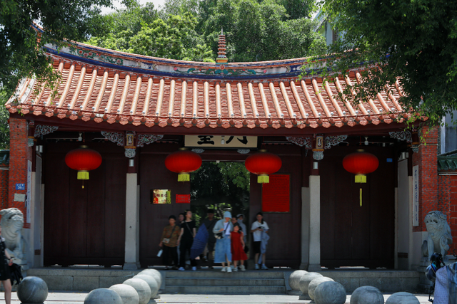 承天寺：藏在市中心的“山林”