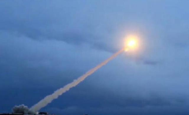 航程1.4万公里！俄“海鸟”导弹亮相，北约专家：能拦截