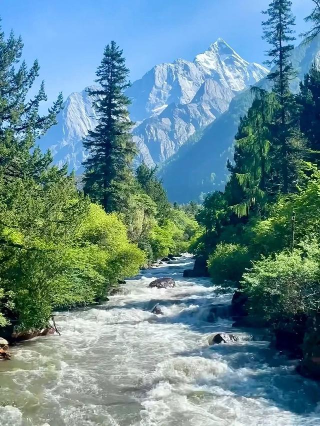 川西小环线：在雪山与圣湖间，重拾灵魂的悸动