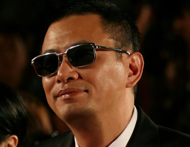 陪睡陪玩只冰山一角！王家卫被曝后，白百何郝蕾也下场，都不装了