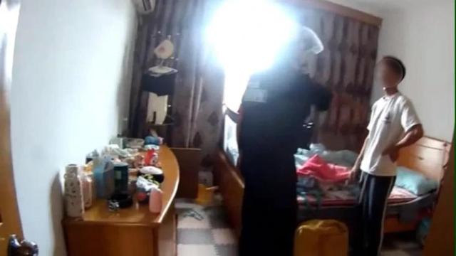 因妻子没带包子回家，浙江一男子怒把30斤行李箱从6楼扔下：砸到人我就负责，没砸到就没事；男子已被刑拘