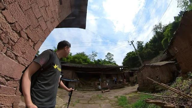 重庆北碚有一座濒临消失的古寨，寨主竟曾是美国总统罗斯福的同学