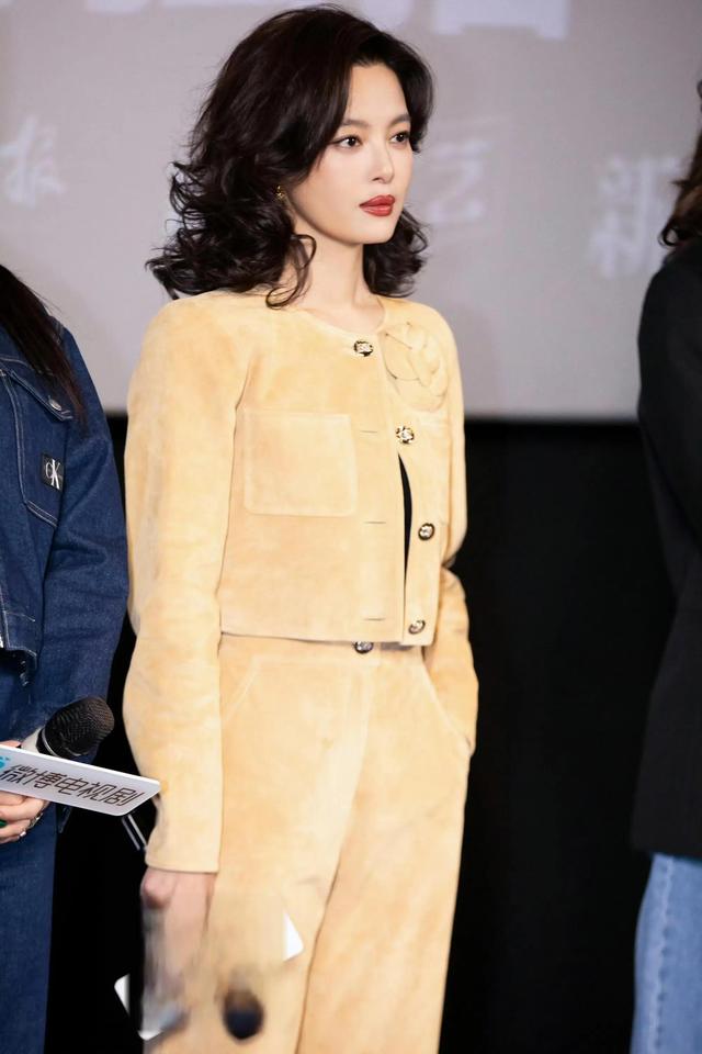 人民日报点赞辛芷蕾获奖感言，句句不提刘亦菲，却字字提醒刘亦菲