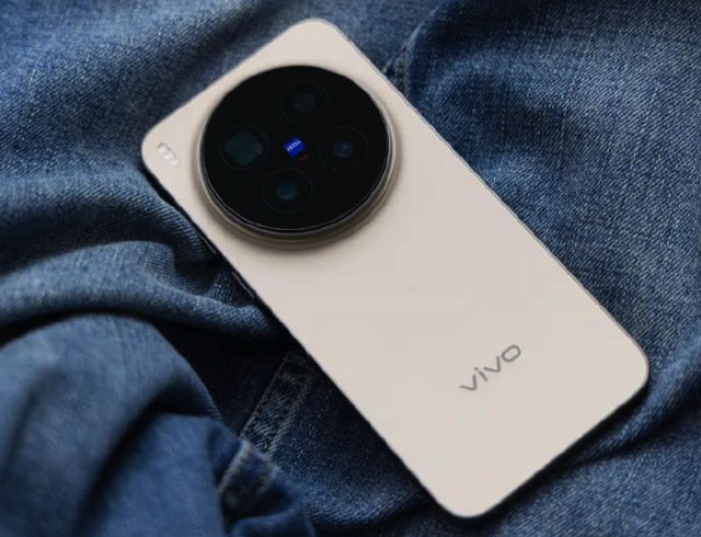 vivo X300 Pro和vivo X300s哪个更好？仅相差100元，配置分析不买错
