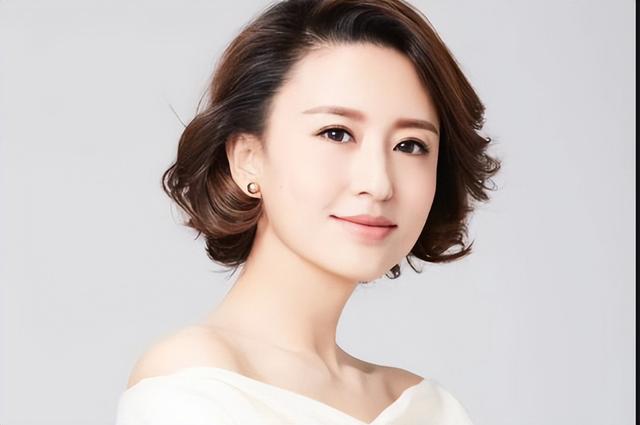嫁给70岁富翁、包养4个男人？央视女主持张蕾私生活谣言太离谱