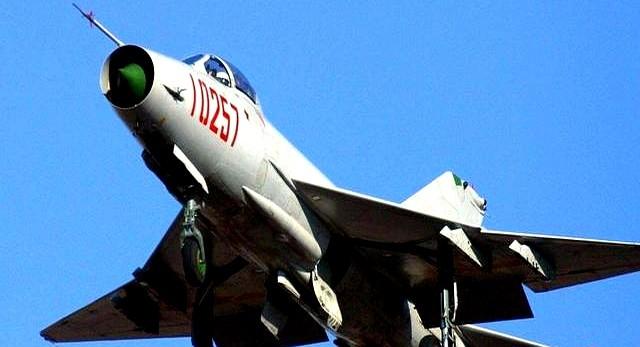 攻不了守不住，在西藏上空被印度空军足足欺负了40年的中国空军