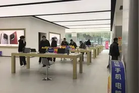 太火爆！突然崩了！宁波有人从上午等到下午！店员：增加了5倍，忙不过来…图片