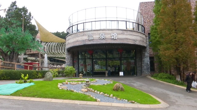 云南发布温泉宝藏地图！988处天然温泉，开启暖冬之旅→