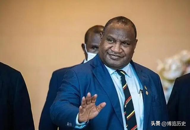 6国外援候命，高市通告全球，对华打响第二枪	，解放军被逼上硬菜