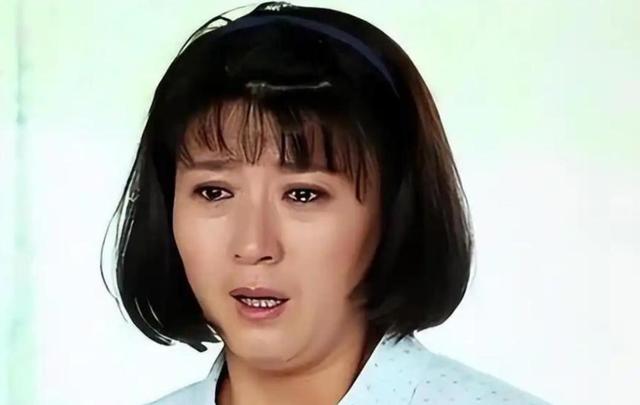 重罚！偷税	、背人命债，被官方彻查后首露面的闫学晶 迎来最终结局