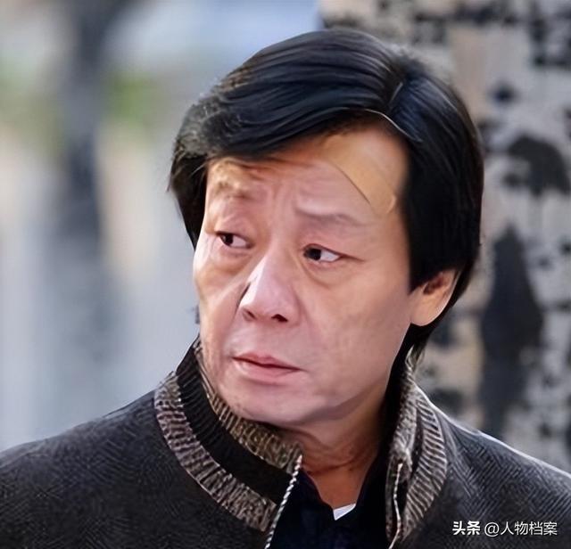 一妻一妾住楼上楼下，三人一同生活30多年，71岁的寇世勋太离谱