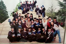 刘亦菲北电同学，同一级还有朱亚文、罗晋和江一燕，黄渤意想不到图片