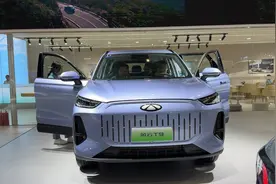 新增4台磷酸铁锂版，售12.99-16.99万！风云T9在售8款该怎么选？图片