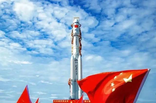 神二十遭遇“太空杀手”？杨利伟昔日噩梦成真，中国展示王牌后手