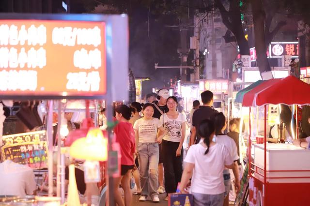 州庆来凯里!这几大夜市街区烟火正旺