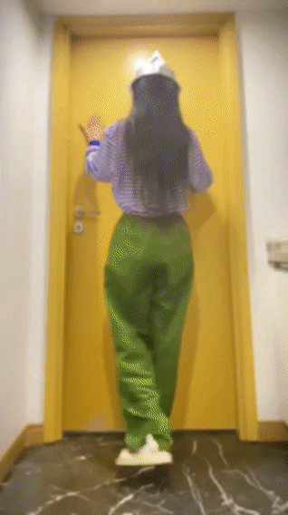 女网红穿奥特曼紧身衣吸睛无数，奥特曼也可以这么性感！