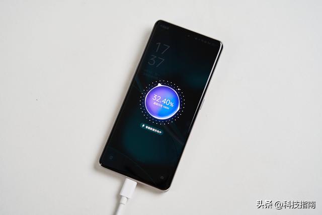 iPhone 17加量不加价，但要安全用：换屏2698元，换电池969元