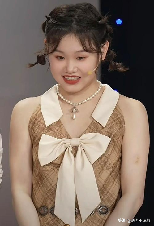 正式退出？21岁张家齐发声，眼泛泪花，未来或有三条路	，年薪可观