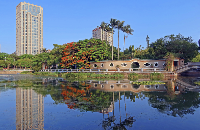 别宅啦！明天来中山公园打卡赢好礼，健康知识轻松get～爱国卫生行动全民打卡咯