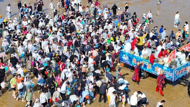 “刘家湾赶海”案例荣获第七届“中国服务”·旅游产品典型创意案例，以创新实践树立滨海文旅新标杆！