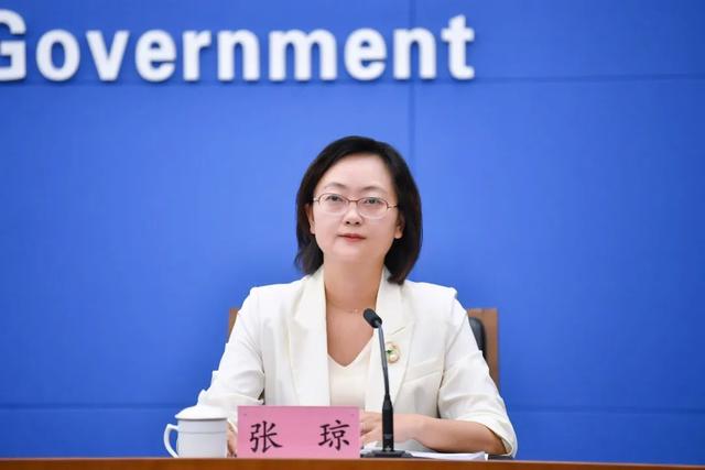 看新一代飞行汽车试飞、逛机器人咖啡馆，8天后请赴这场“数智之约”！