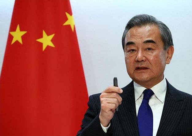 48小时内，中方连发三道警告，王毅公开表态，不许美方做一件事