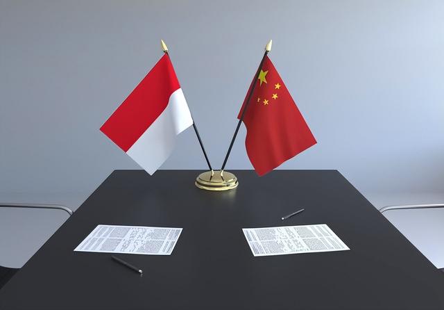 特朗普官宣，中国友国已倒戈，送195亿大单，助美解决卡脖子问题