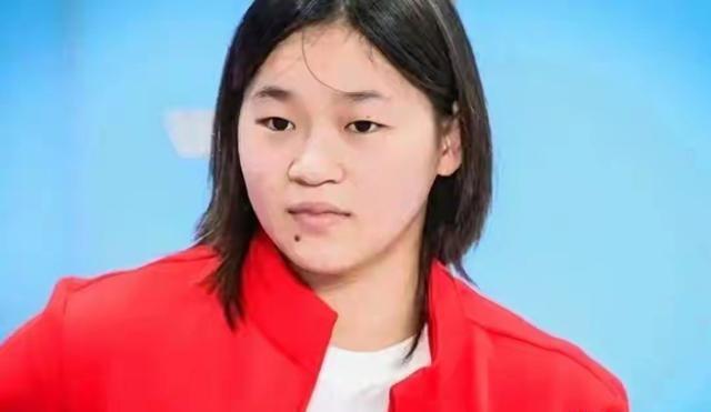 全红婵爸妈也没想到，别墅刚封顶，一家人就走上了大衣哥的老路