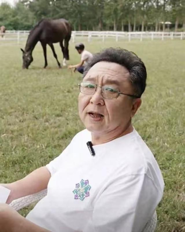 不查不知道一查吓一跳，坐拥北京60亩马场的于谦，私下到底有多壕