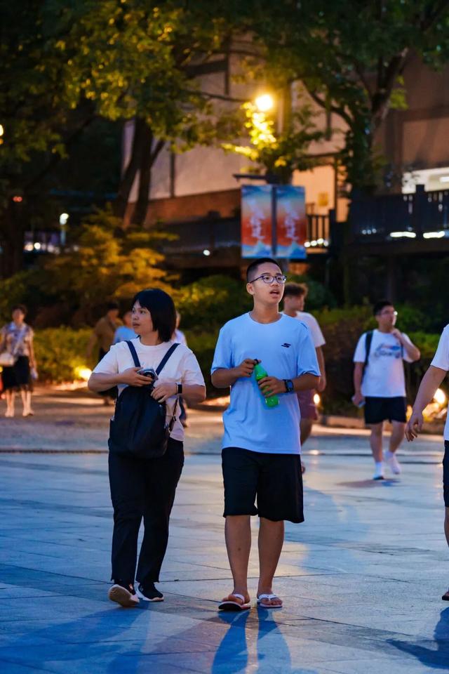 暑期又破纪录，创单月历史新高！印象大红袍好成绩的背后是什么？